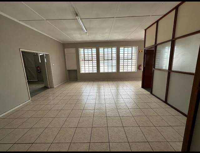 167M² OFFICE TO LET IN PAARDEN EILAND